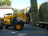 Savoir-faire de Transport et négoce Trabaud vente et transport de foin de Crau à St Andiol 13 PACA